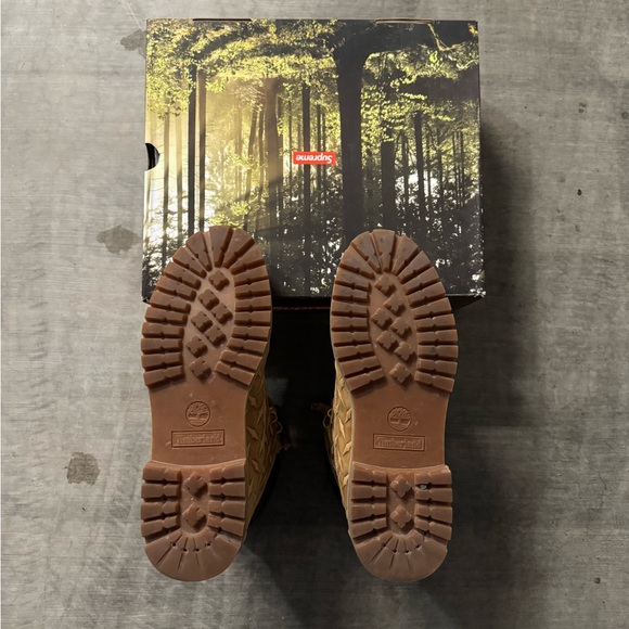 SUPREME Timberland 6” Premium boot - Picture 4 of 6